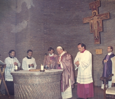 Santo Padre - inaugurazione 13 marzo 1983